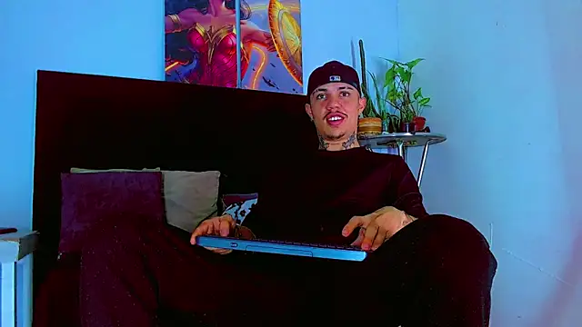 HannibalLester online show from December 2025 12:09:01 PM