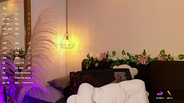 Hannah williams1 online show from October 2025 09:01:01 PM