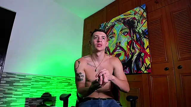 Snapshot of Dimitri_higth420 chatting on February 2025 01:05:02 AM Dimitri higth420 online show from February 2025 01:05:02 AM