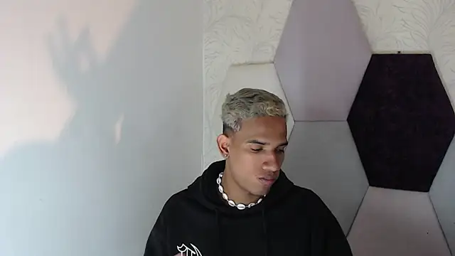 AbrahanBratz online show from January 2025 02:58:01 PM