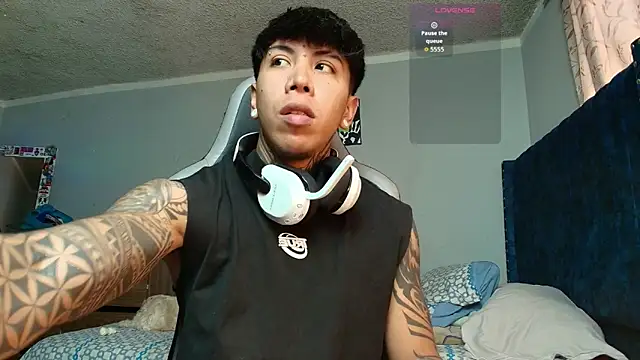 Snapshot of Nickhot0609 chatting on October 2025 05:24:02 PM Nickhot0609 online show from October 2025 05:24:02 PM