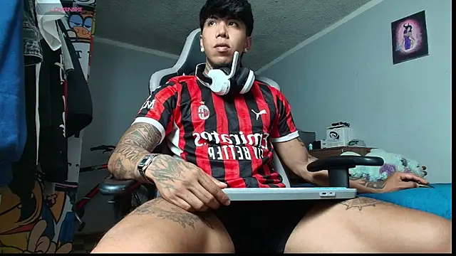 Nickhot0609 online show from November 2025 03:16:02 AM