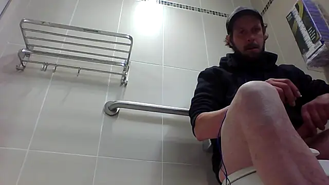 axelongshaft69 online show from January 2026 12:26:01 AM