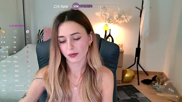 Snapshot of Sophie_Enzo chatting on February 2025 10:34:01 PM Sophie Enzo online show from February 2025 10:34:01 PM