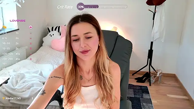 Snapshot of Sophie_Enzo chatting on February 2025 08:42:01 AM Sophie Enzo online show from February 2025 08:42:01 AM