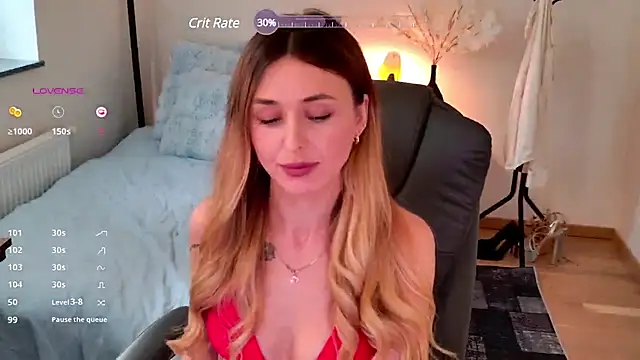 Snapshot of Sophie_Enzo chatting on February 2025 08:38:01 AM Sophie Enzo online show from February 2025 08:38:01 AM