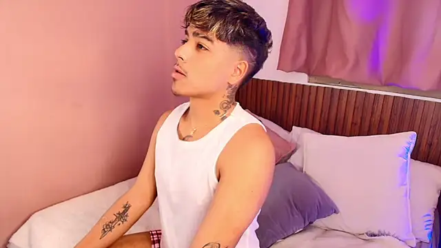 Snapshot of kiing_azahell chatting on October 2025 05:21:02 AM kiing azahell online show from October 2025 05:21:02 AM