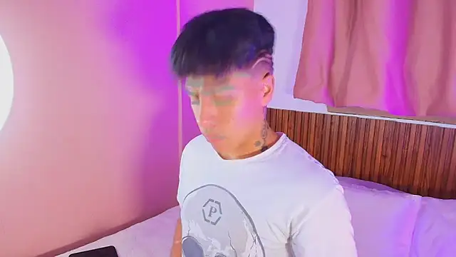 kiing azahell online show from March 2026 01:43:02 AM