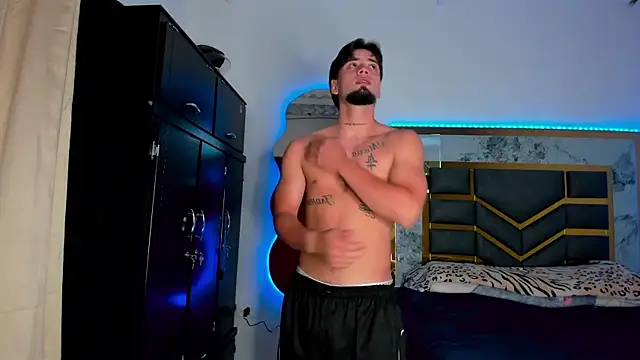 MattDevon online show from October 2025 08:19:01 PM