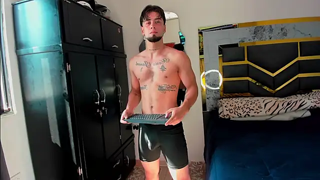 MattDevon online show from November 2025 07:34:01 PM