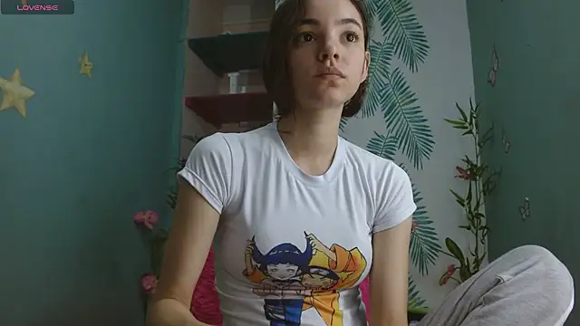 Mia-kalinfa online show from December 2024 04:32:02 PM