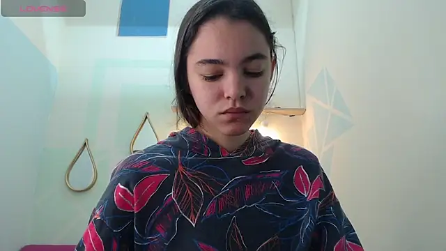 Mia-kalinfa online show from March 2025 01:21:01 PM