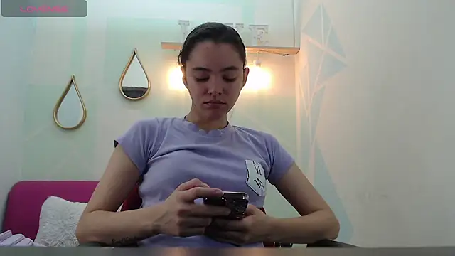 Mia-kalinfa online show from March 2025 12:58:01 PM