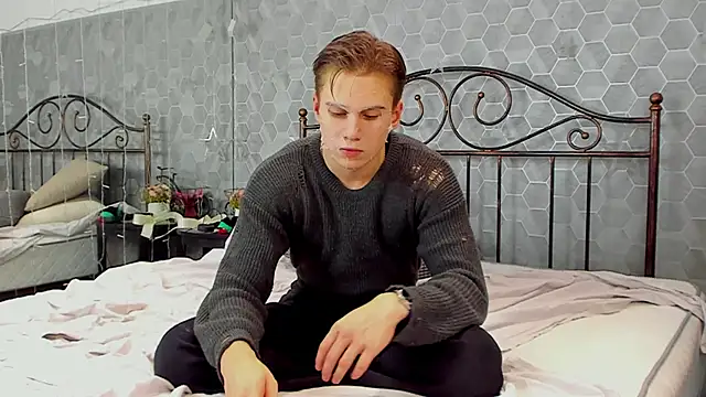 Marcus Swampov online show from December 2024 09:39:02 PM