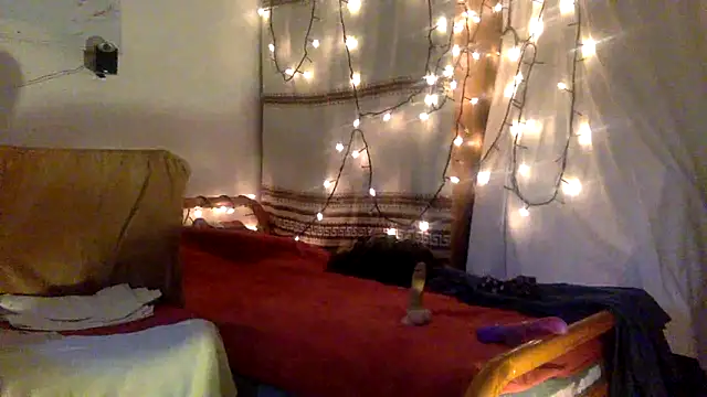 TowaFreespirit online show from December 2024 10:57:02 PM