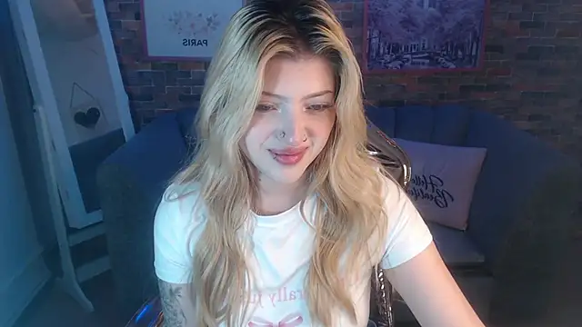 Kitty fox b online show from January 2025 12:58:01 PM