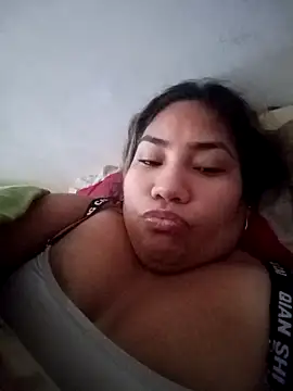 Snapshot of magaby1515 chatting on December 2024 02:39:01 PM magaby1515 online show from December 2024 02:39:01 PM