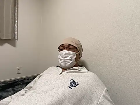 Snapshot of Grandpa29hijii chatting on February 2025 12:10:02 PM Grandpa29hijii online show from February 2025 12:10:02 PM