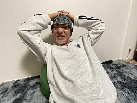 Snapshot of Grandpa29hijii chatting on March 2025 01:20:01 PM Grandpa29hijii online show from March 2025 01:20:01 PM