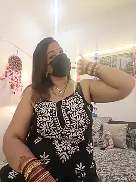 Snapshot of Archi-07 chatting on October 2025 07:08:01 AM Archi-07 online show from October 2025 07:08:01 AM