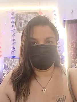 Snapshot of Archi-07 chatting on October 2025 10:06:02 PM Archi-07 online show from October 2025 10:06:02 PM