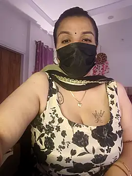 Snapshot of Archi-07 chatting on November 2025 08:17:02 AM Archi-07 online show from November 2025 08:17:02 AM