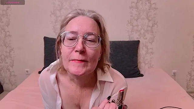 Moonlight Jasmine online show from February 2025 12:43:02 AM