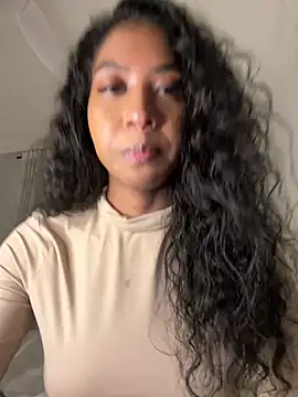 IamCrystal2 online show from April 2026 11:51:02 PM