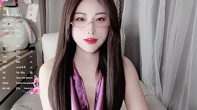 Blossom-666 online show from February 2025 04:35:01 PM