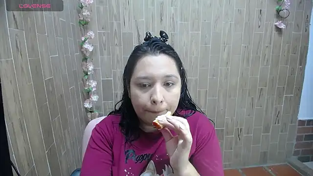 solyeria online show from February 2025 12:03:01 AM