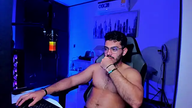 BrunoD31 online show from December 2025 04:28:02 AM