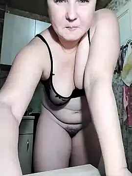 Snapshot of Holly-69 chatting on January 2025 06:13:01 PM Holly-69 online show from January 2025 06:13:01 PM