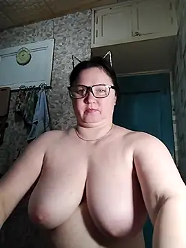 Holly-69 online show from April 2026 07:07:02 PM