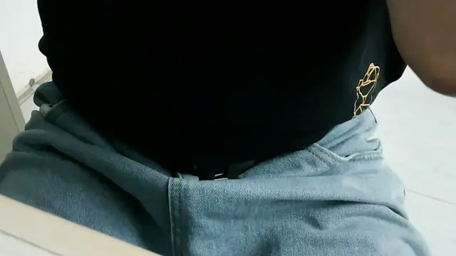 XiaoGuoGuo284512 online show from February 2026 02:12:02 AM