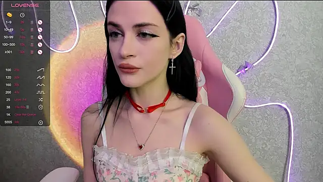 Snapshot of Molly_Crystall chatting on May 2026 03:26:01 AM Molly Crystall online show from May 2026 03:26:01 AM