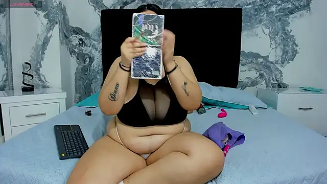 JulietaKane online show from October 2025 05:00:02 AM