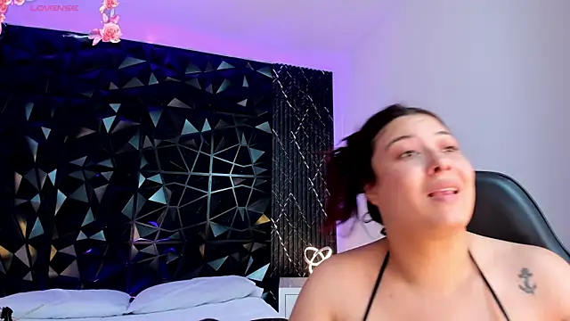 JulietaKane online show from March 2026 08:43:01 PM