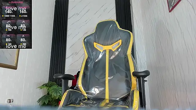 TOWERS21  online show from December 2024 11:30:01 PM