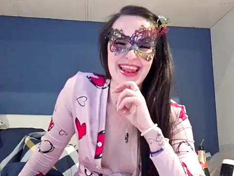 LexiSnowUK online show from January 2025 08:35:01 PM