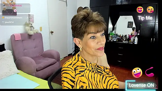 Angelina Stone 65 online show from November 2025 01:06:01 AM