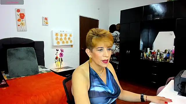 Snapshot of Angelina_Stone_65 chatting on July 2026 01:32:02 AM Angelina Stone 65 online show from July 2026 01:32:02 AM