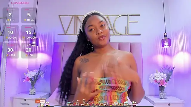 NaomyBaez online show from December 2024 04:09:02 AM