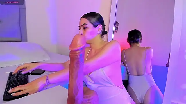 samanthasweeth online show from January 2025 07:44:02 PM