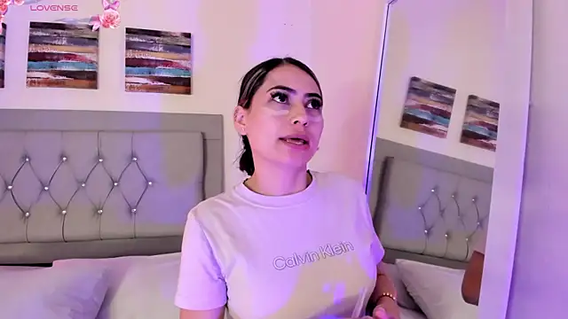samanthasweeth online show from January 2025 01:38:02 PM