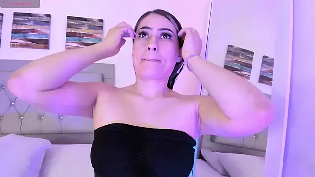 samanthasweeth online show from January 2025 01:36:01 PM