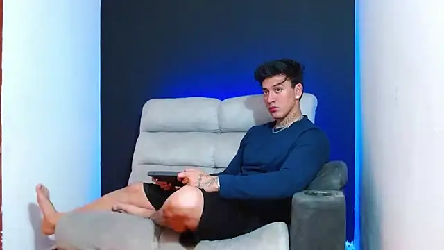 JUSTIN FULLER1 online show from January 2026 04:27:02 AM