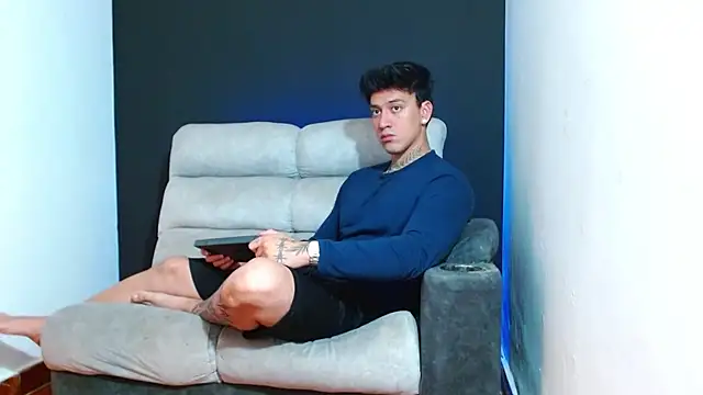 JUSTIN FULLER1 online show from January 2026 08:24:02 PM