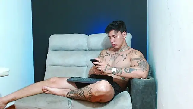 Snapshot of JUSTIN_FULLER1 chatting on July 2026 05:00:02 AM JUSTIN FULLER1 online show from July 2026 05:00:02 AM