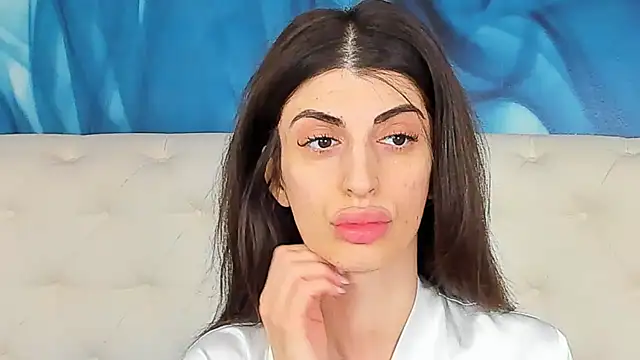 SkinnyDolly online show from April 2026 03:10:02 AM