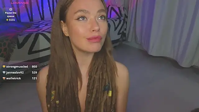 KellyFouler online show from April 2026 07:07:02 PM